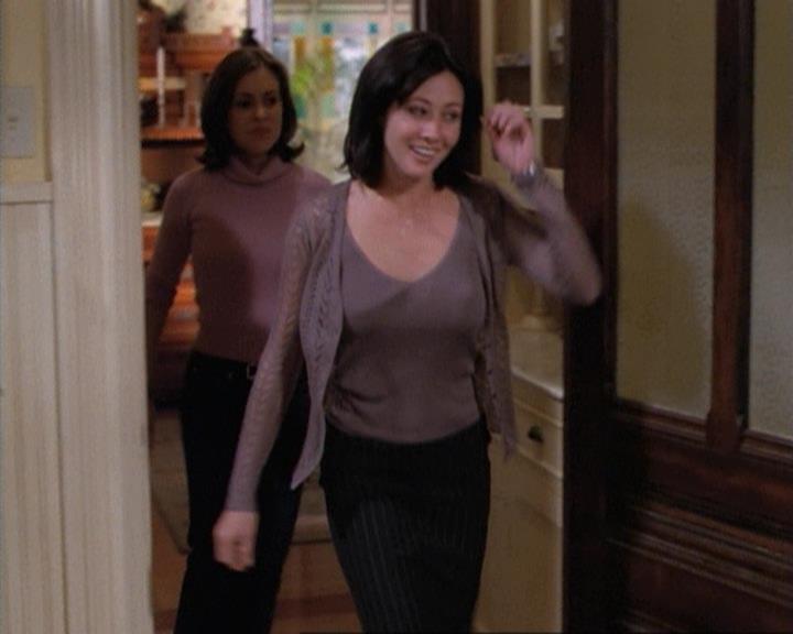Charmed-Online-dot-net_115IsThereAWoogyInTheHouse0042.jpg Charmed-Online-dot-net_115IsThereAWoogyInTheHouse0042.jpg