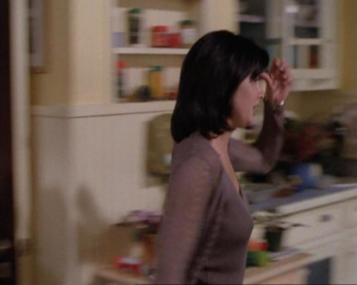 Charmed-Online-dot-net_115IsThereAWoogyInTheHouse0043.jpg Charmed-Online-dot-net_115IsThereAWoogyInTheHouse0043.jpg