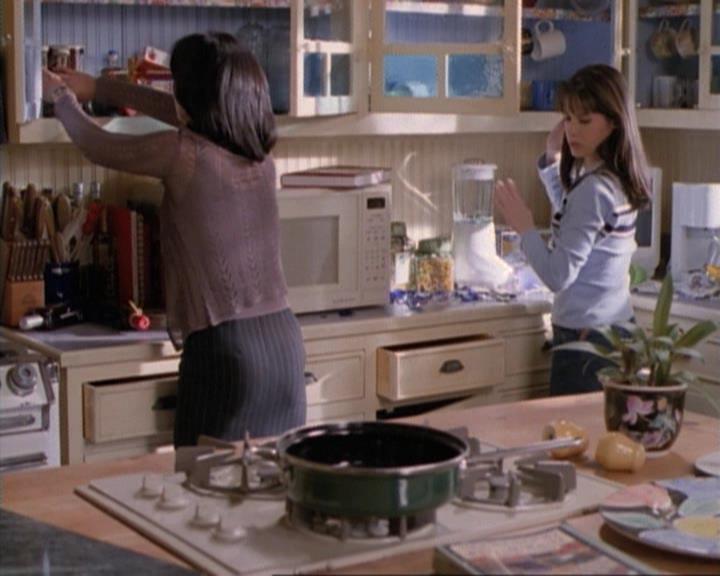 Charmed-Online-dot-net_115IsThereAWoogyInTheHouse0047.jpg Charmed-Online-dot-net_115IsThereAWoogyInTheHouse0047.jpg