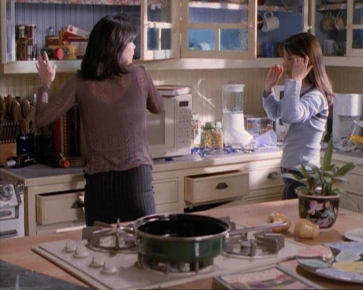 Charmed-Online-dot-net_115IsThereAWoogyInTheHouse0048.jpg