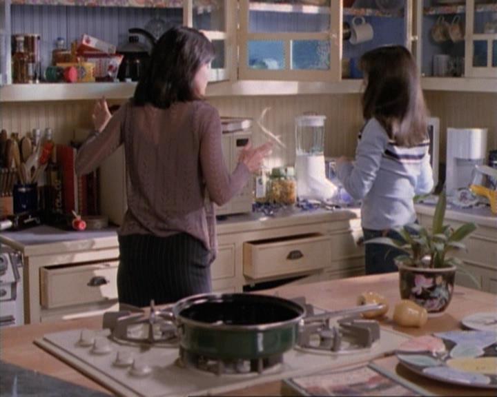 Charmed-Online-dot-net_115IsThereAWoogyInTheHouse0050.jpg Charmed-Online-dot-net_115IsThereAWoogyInTheHouse0050.jpg