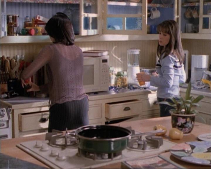 Charmed-Online-dot-net_115IsThereAWoogyInTheHouse0051.jpg