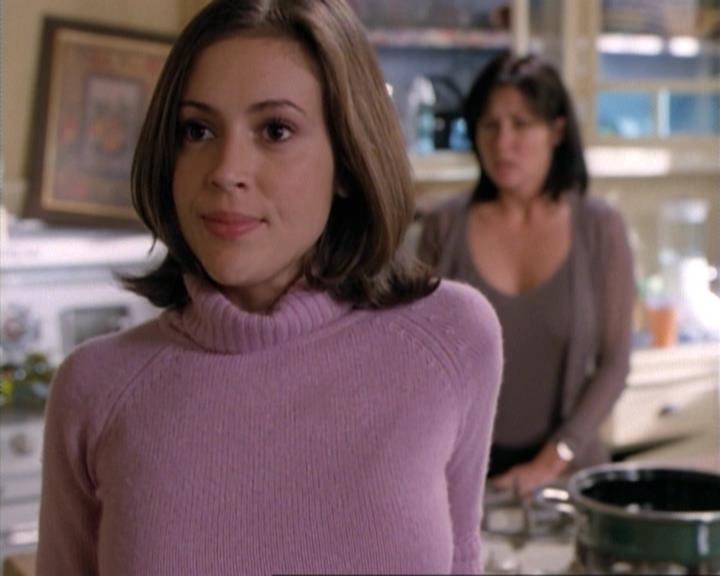 Charmed-Online-dot-net_115IsThereAWoogyInTheHouse0082.jpg