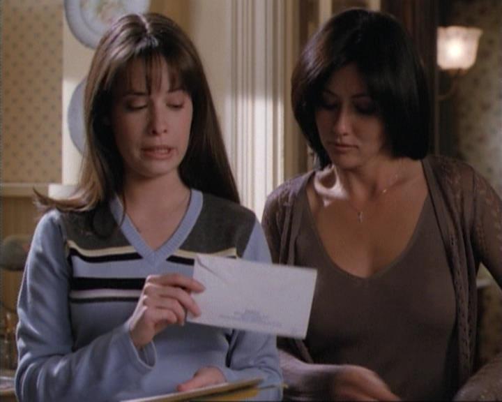 Charmed-Online-dot-net_115IsThereAWoogyInTheHouse0202.jpg