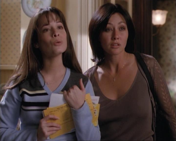 Charmed-Online-dot-net_115IsThereAWoogyInTheHouse0215.jpg Charmed-Online-dot-net_115IsThereAWoogyInTheHouse0215.jpg