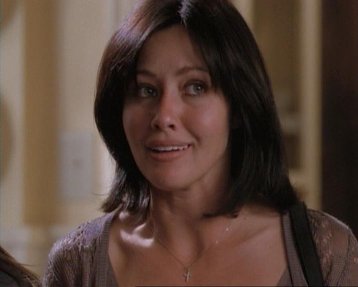 Charmed-Online-dot-net_115IsThereAWoogyInTheHouse0220.jpg Charmed-Online-dot-net_115IsThereAWoogyInTheHouse0220.jpg