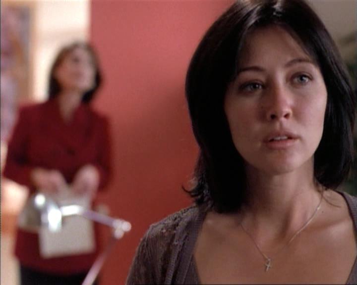 Charmed-Online-dot-net_115IsThereAWoogyInTheHouse0378.jpg