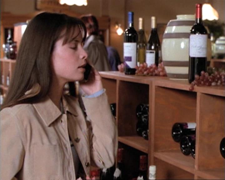 Charmed-Online-dot-net_115IsThereAWoogyInTheHouse0485.jpg Charmed-Online-dot-net_115IsThereAWoogyInTheHouse0485.jpg