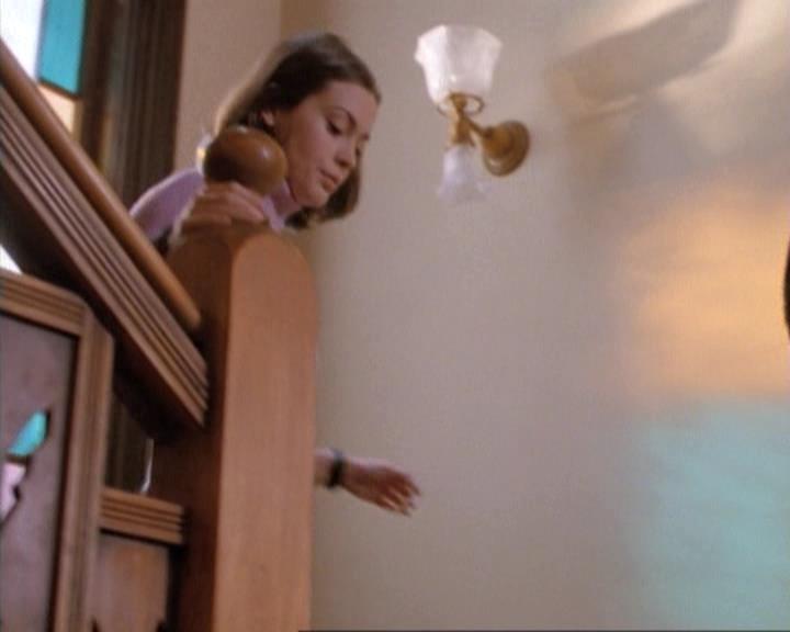 Charmed-Online-dot-net_115IsThereAWoogyInTheHouse0553.jpg Charmed-Online-dot-net_115IsThereAWoogyInTheHouse0553.jpg