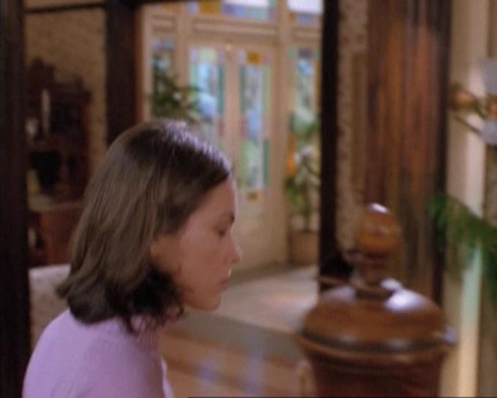 Charmed-Online-dot-net_115IsThereAWoogyInTheHouse0556.jpg Charmed-Online-dot-net_115IsThereAWoogyInTheHouse0556.jpg