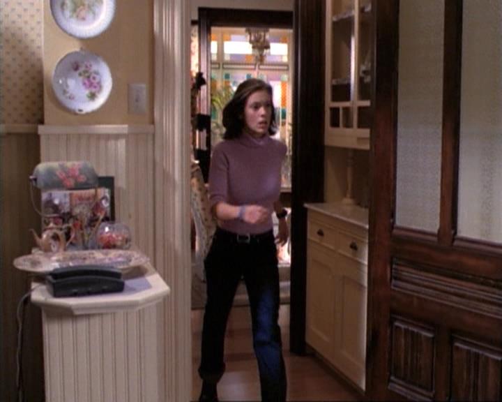 Charmed-Online-dot-net_115IsThereAWoogyInTheHouse0569.jpg Charmed-Online-dot-net_115IsThereAWoogyInTheHouse0569.jpg