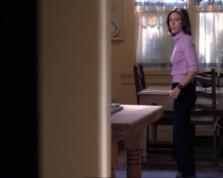 Charmed-Online-dot-net_115IsThereAWoogyInTheHouse0574.jpg Charmed-Online-dot-net_115IsThereAWoogyInTheHouse0574.jpg