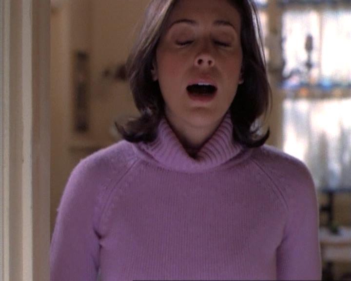 Charmed-Online-dot-net_115IsThereAWoogyInTheHouse0582.jpg Charmed-Online-dot-net_115IsThereAWoogyInTheHouse0582.jpg