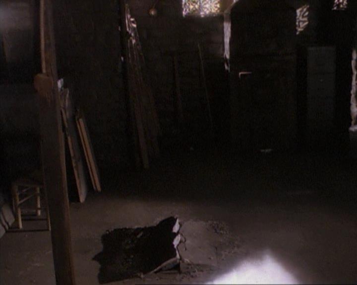 Charmed-Online-dot-net_115IsThereAWoogyInTheHouse0650.jpg Charmed-Online-dot-net_115IsThereAWoogyInTheHouse0650.jpg