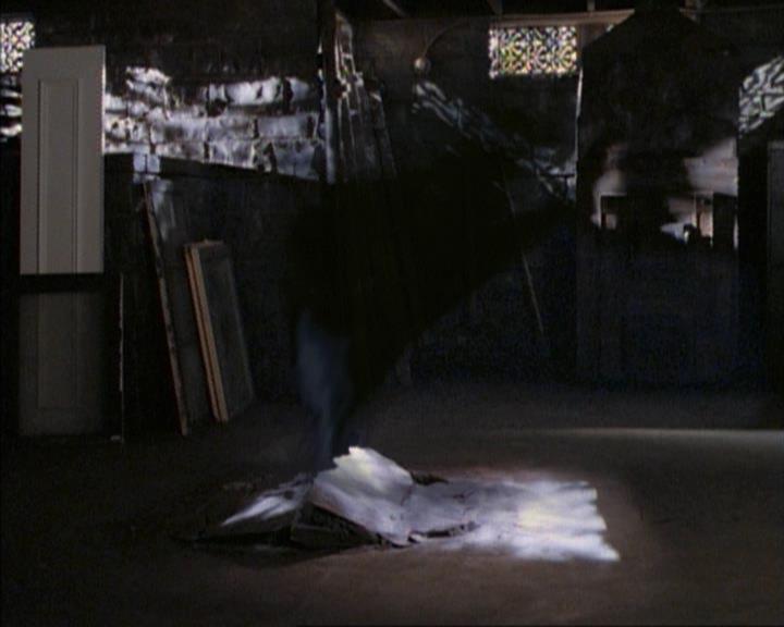 Charmed-Online-dot-net_115IsThereAWoogyInTheHouse0664.jpg Charmed-Online-dot-net_115IsThereAWoogyInTheHouse0664.jpg