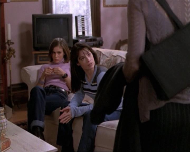 Charmed-Online-dot-net_115IsThereAWoogyInTheHouse0806.jpg Charmed-Online-dot-net_115IsThereAWoogyInTheHouse0806.jpg