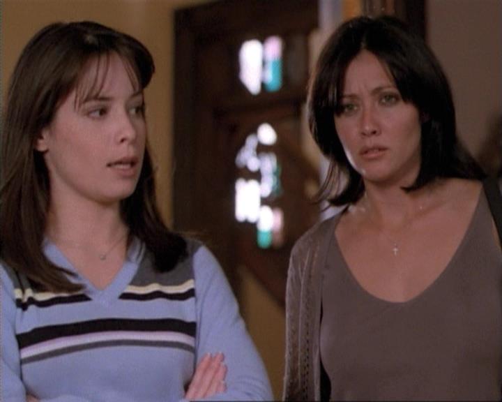 Charmed-Online-dot-net_115IsThereAWoogyInTheHouse0821.jpg