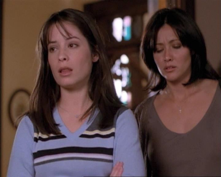 Charmed-Online-dot-net_115IsThereAWoogyInTheHouse0823.jpg