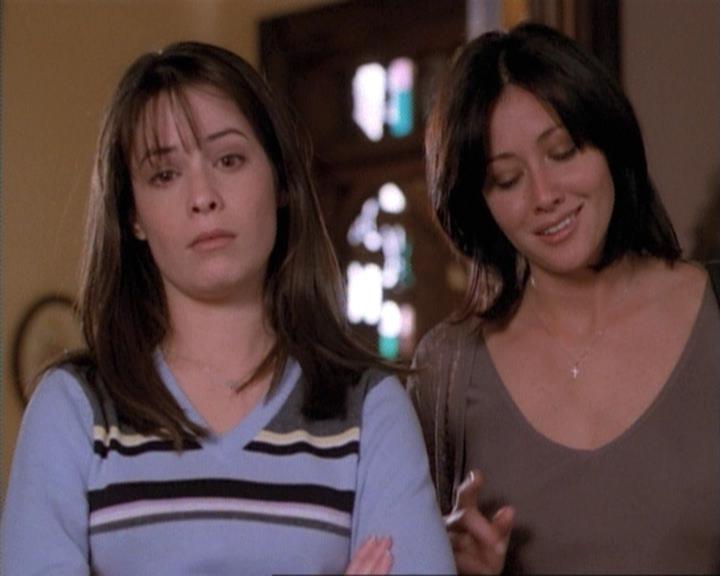 Charmed-Online-dot-net_115IsThereAWoogyInTheHouse0839.jpg