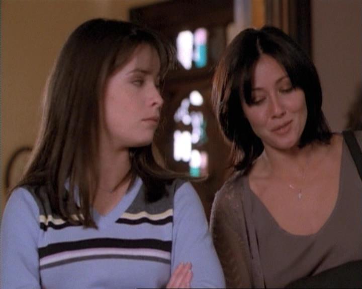 Charmed-Online-dot-net_115IsThereAWoogyInTheHouse0840.jpg