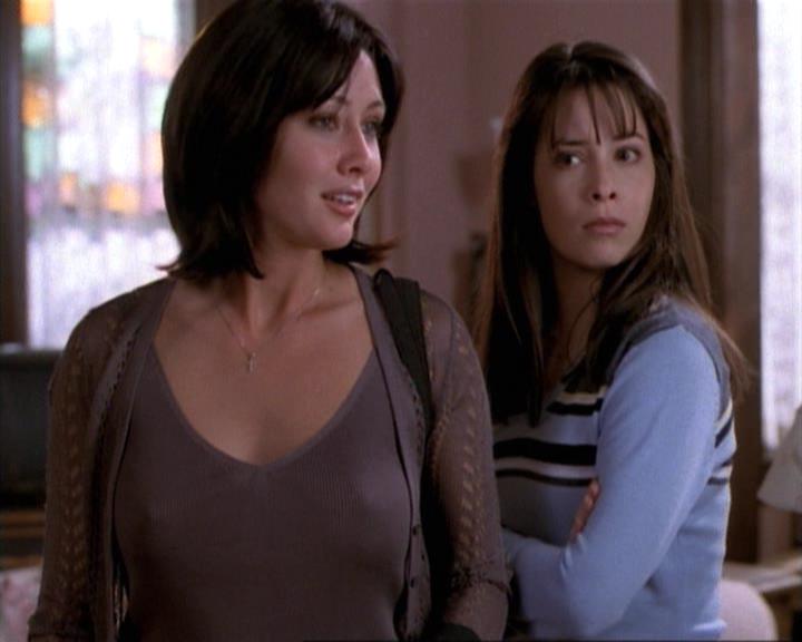 Charmed-Online-dot-net_115IsThereAWoogyInTheHouse0858.jpg