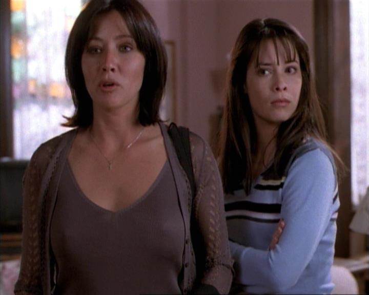 Charmed-Online-dot-net_115IsThereAWoogyInTheHouse0859.jpg