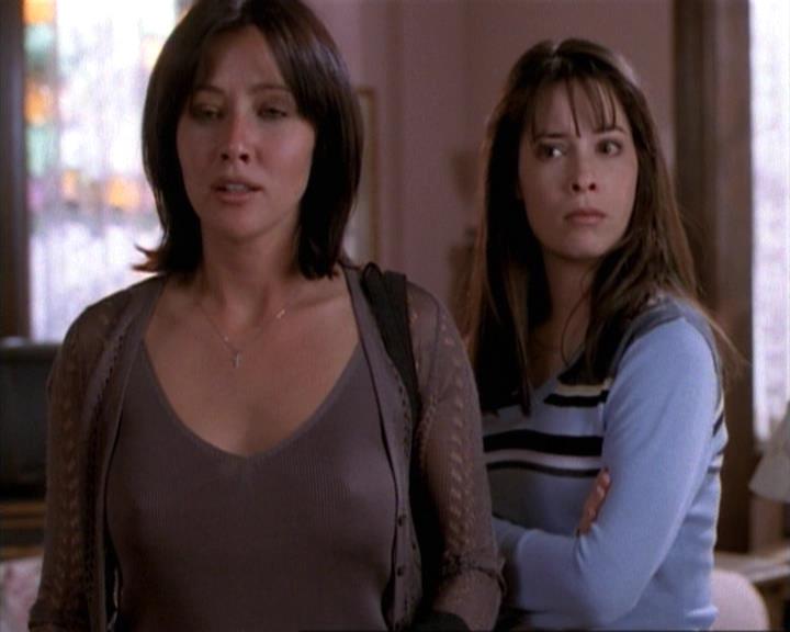 Charmed-Online-dot-net_115IsThereAWoogyInTheHouse0860.jpg