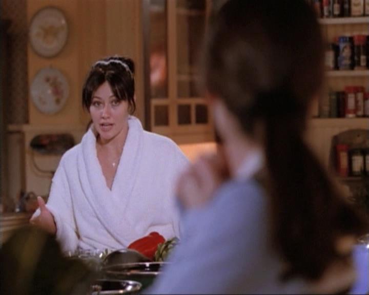 Charmed-Online-dot-net_115IsThereAWoogyInTheHouse0932.jpg Charmed-Online-dot-net_115IsThereAWoogyInTheHouse0932.jpg