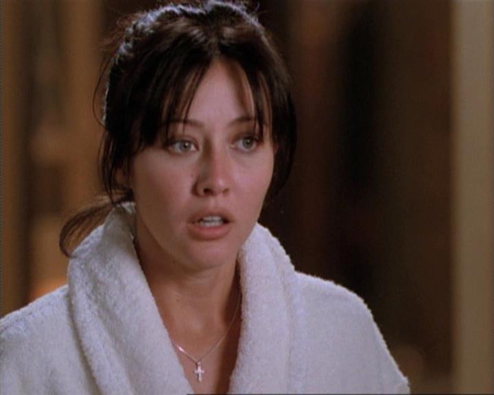 Charmed-Online-dot-net_115IsThereAWoogyInTheHouse0955.jpg