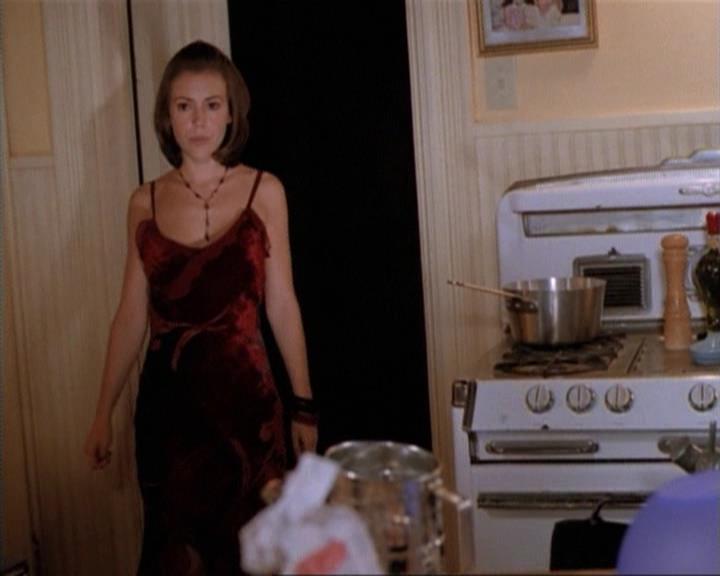 Charmed-Online-dot-net_115IsThereAWoogyInTheHouse0962.jpg