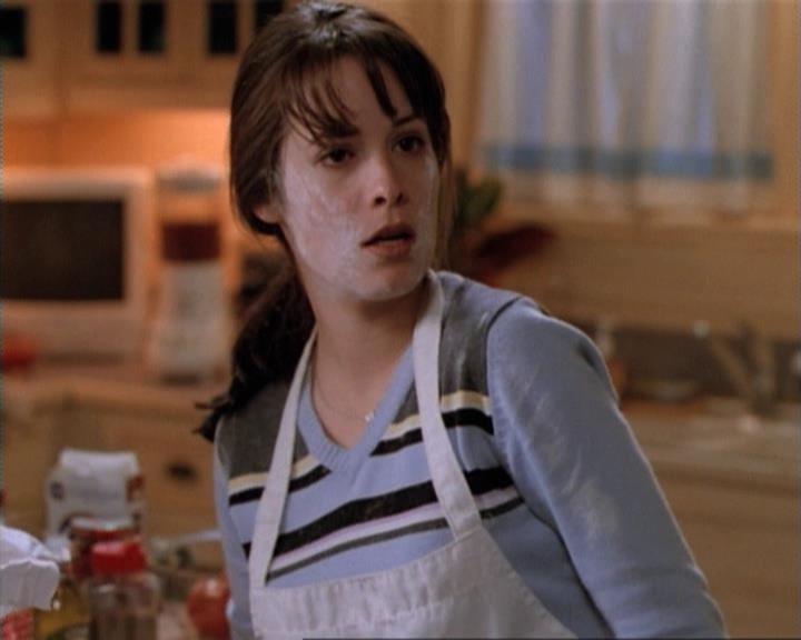 Charmed-Online-dot-net_115IsThereAWoogyInTheHouse1009.jpg