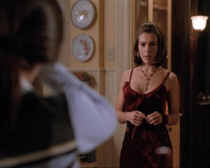 Charmed-Online-dot-net_115IsThereAWoogyInTheHouse1039.jpg