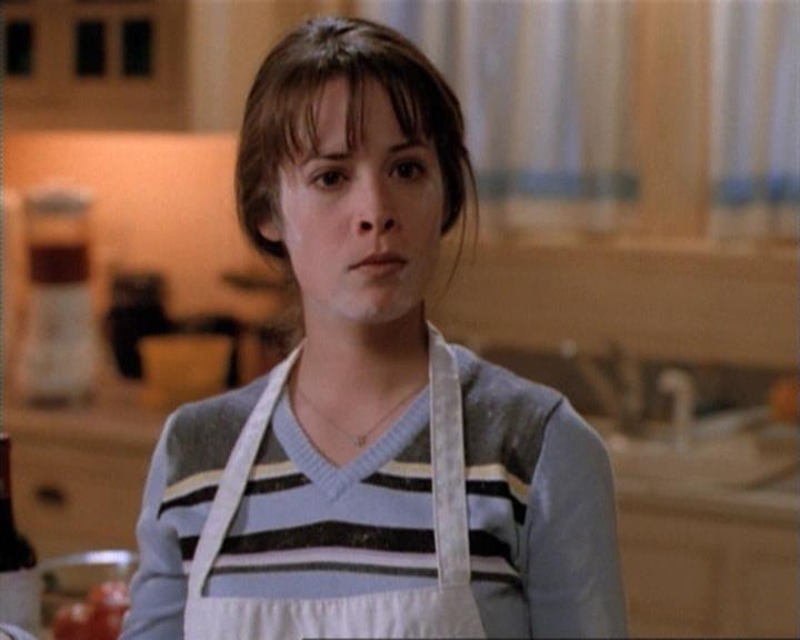 Charmed-Online-dot-net_115IsThereAWoogyInTheHouse1040.jpg
