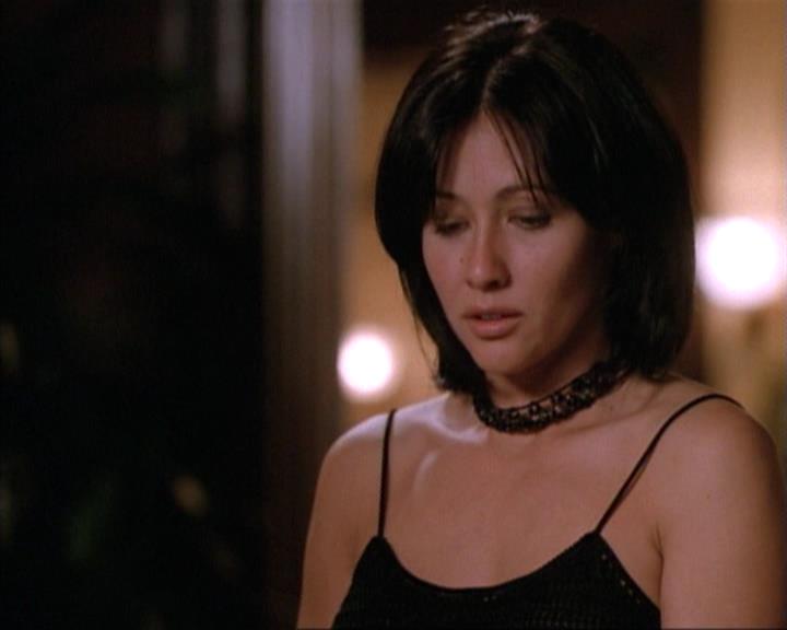Charmed-Online-dot-net_115IsThereAWoogyInTheHouse1068.jpg