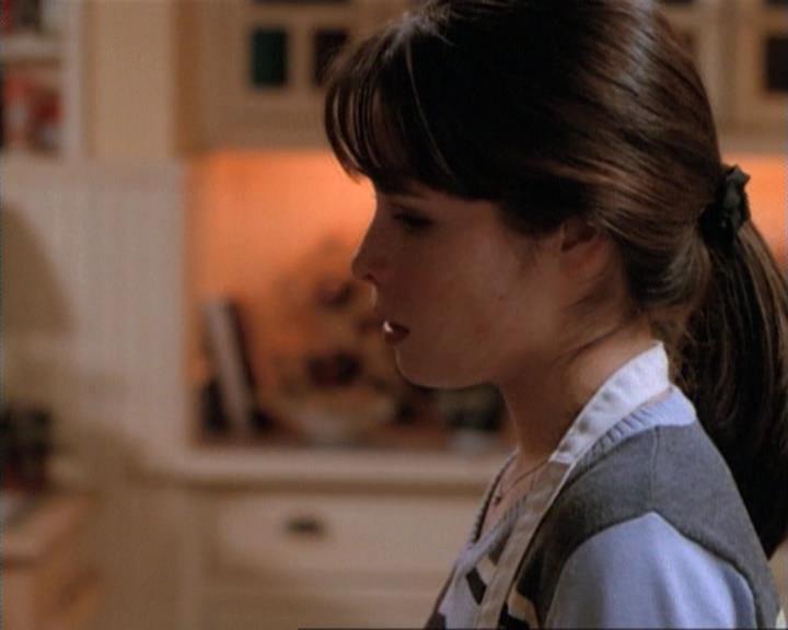 Charmed-Online-dot-net_115IsThereAWoogyInTheHouse1086.jpg Charmed-Online-dot-net_115IsThereAWoogyInTheHouse1086.jpg