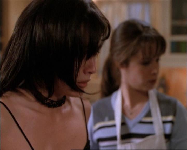 Charmed-Online-dot-net_115IsThereAWoogyInTheHouse1201.jpg Charmed-Online-dot-net_115IsThereAWoogyInTheHouse1201.jpg