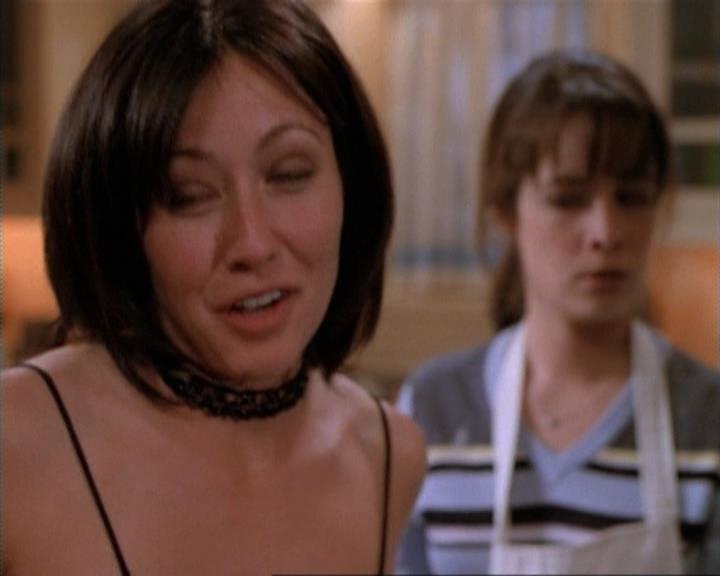 Charmed-Online-dot-net_115IsThereAWoogyInTheHouse1207.jpg Charmed-Online-dot-net_115IsThereAWoogyInTheHouse1207.jpg