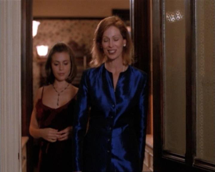 Charmed-Online-dot-net_115IsThereAWoogyInTheHouse1231.jpg