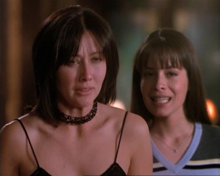 Charmed-Online-dot-net_115IsThereAWoogyInTheHouse1258.jpg Charmed-Online-dot-net_115IsThereAWoogyInTheHouse1258.jpg