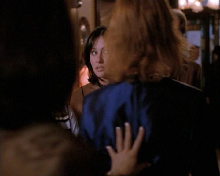 Charmed-Online-dot-net_115IsThereAWoogyInTheHouse1293.jpg Charmed-Online-dot-net_115IsThereAWoogyInTheHouse1293.jpg