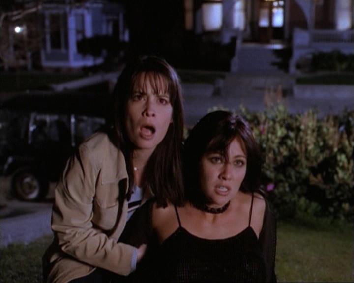 Charmed-Online-dot-net_115IsThereAWoogyInTheHouse1340.jpg Charmed-Online-dot-net_115IsThereAWoogyInTheHouse1340.jpg