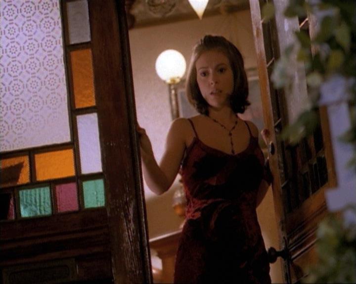 Charmed-Online-dot-net_115IsThereAWoogyInTheHouse1342.jpg Charmed-Online-dot-net_115IsThereAWoogyInTheHouse1342.jpg