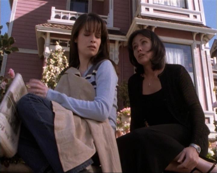 Charmed-Online-dot-net_115IsThereAWoogyInTheHouse1373.jpg Charmed-Online-dot-net_115IsThereAWoogyInTheHouse1373.jpg