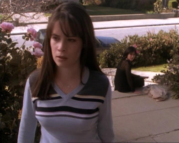 Charmed-Online-dot-net_115IsThereAWoogyInTheHouse1384.jpg Charmed-Online-dot-net_115IsThereAWoogyInTheHouse1384.jpg
