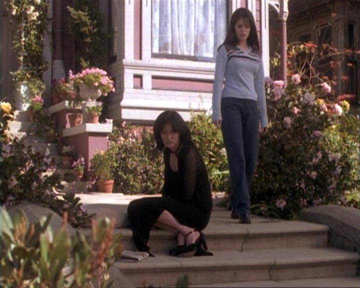 Charmed-Online-dot-net_115IsThereAWoogyInTheHouse1389.jpg Charmed-Online-dot-net_115IsThereAWoogyInTheHouse1389.jpg