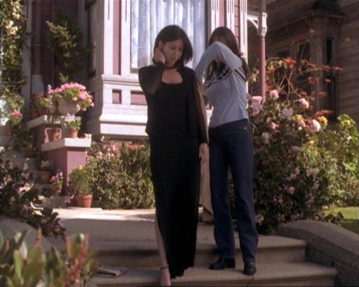 Charmed-Online-dot-net_115IsThereAWoogyInTheHouse1397.jpg Charmed-Online-dot-net_115IsThereAWoogyInTheHouse1397.jpg
