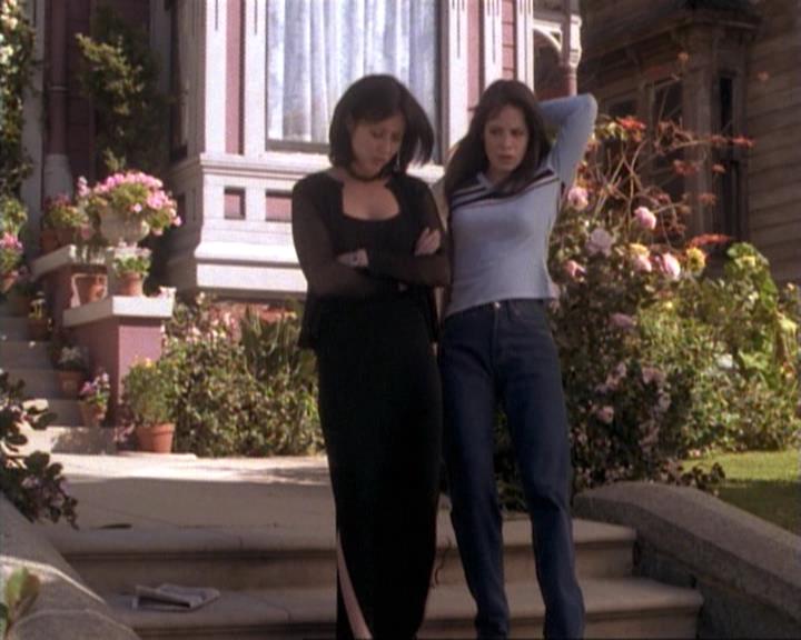 Charmed-Online-dot-net_115IsThereAWoogyInTheHouse1399.jpg Charmed-Online-dot-net_115IsThereAWoogyInTheHouse1399.jpg