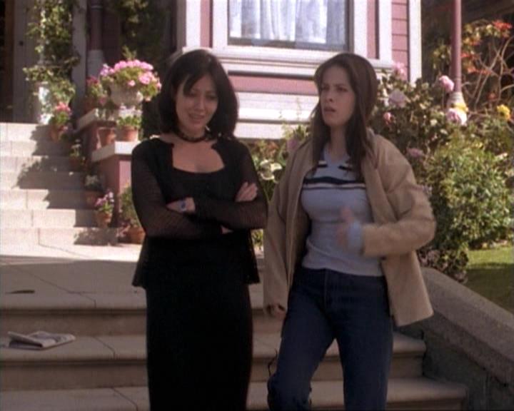 Charmed-Online-dot-net_115IsThereAWoogyInTheHouse1402.jpg Charmed-Online-dot-net_115IsThereAWoogyInTheHouse1402.jpg