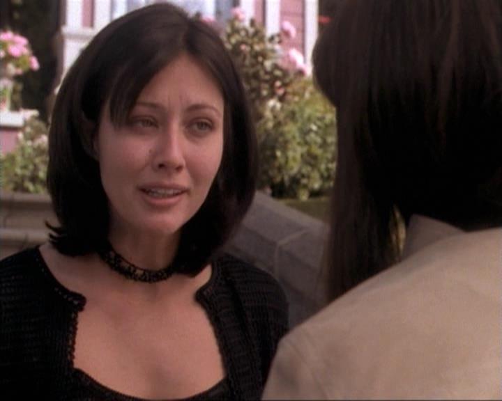 Charmed-Online-dot-net_115IsThereAWoogyInTheHouse1412.jpg Charmed-Online-dot-net_115IsThereAWoogyInTheHouse1412.jpg