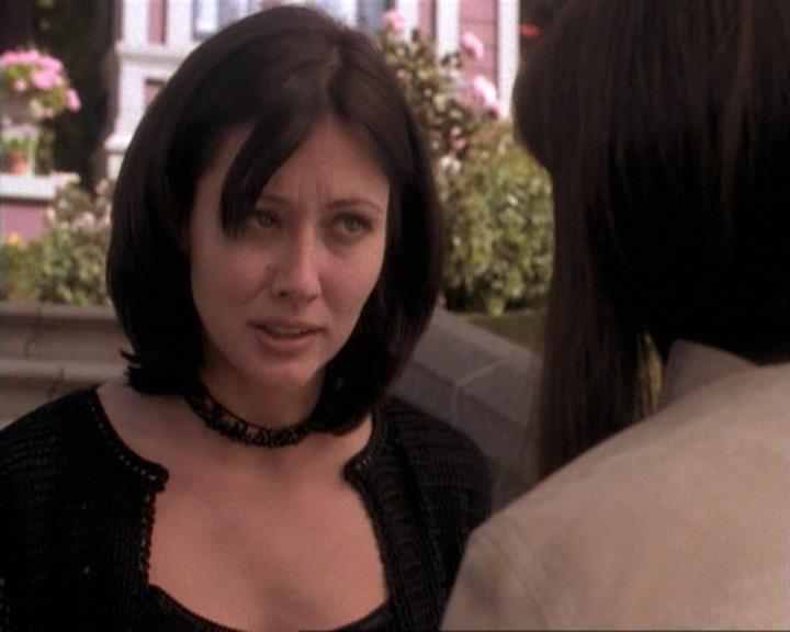 Charmed-Online-dot-net_115IsThereAWoogyInTheHouse1413.jpg Charmed-Online-dot-net_115IsThereAWoogyInTheHouse1413.jpg